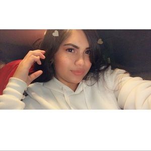 Meet your Posher, Evelin